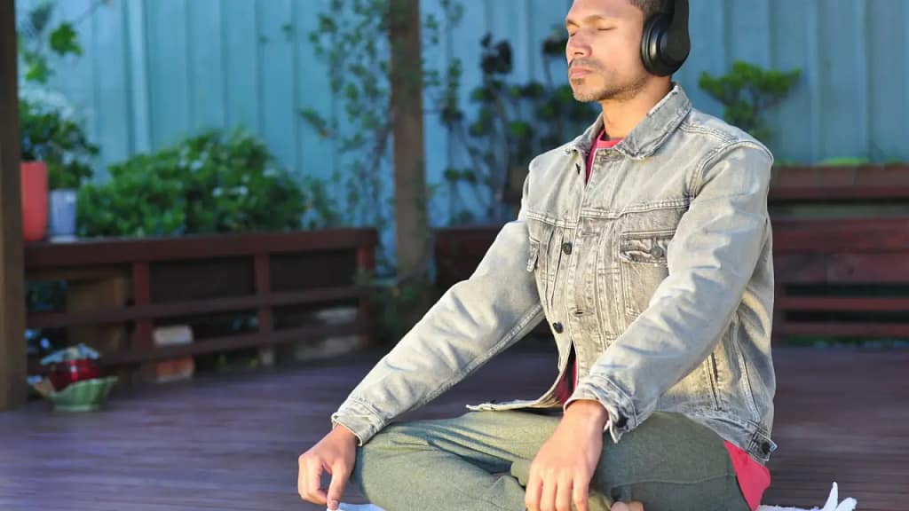 Lower cortisol naturally - practising relaxation to manage stress